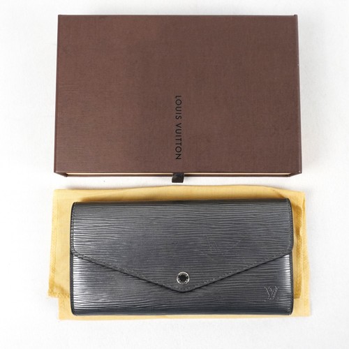 Louis vuitton logo epi leather - vuitton,